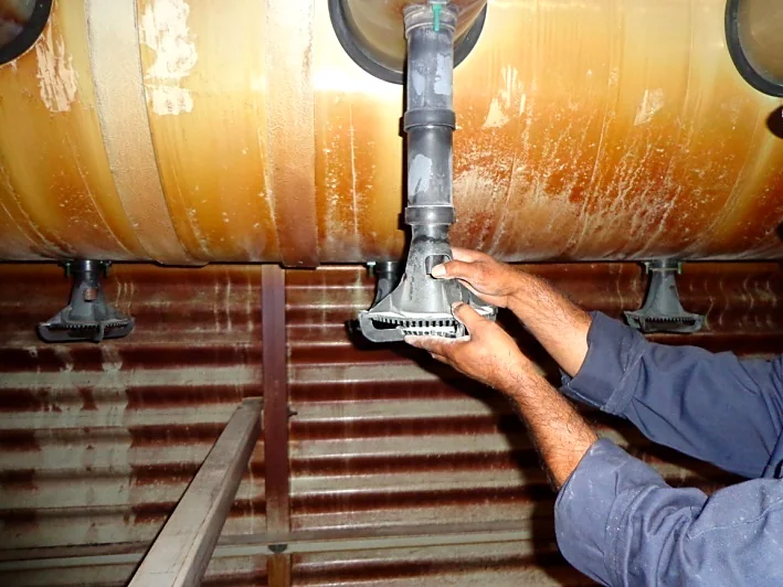 Nozzle inspection and replacement